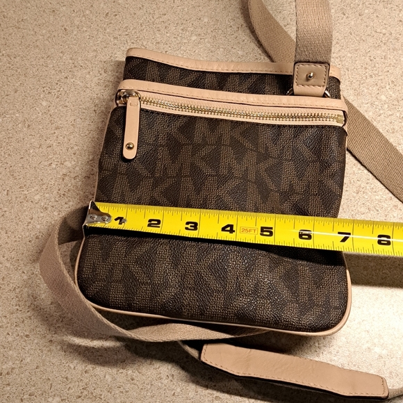 Michael Kors Crossbody Bag - Picture 3 of 13